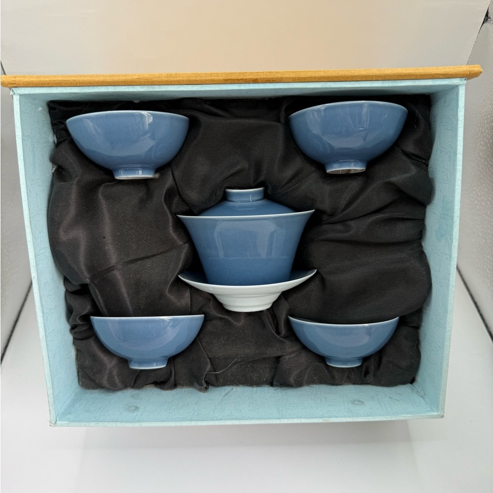 Elegant Blue Tea Set